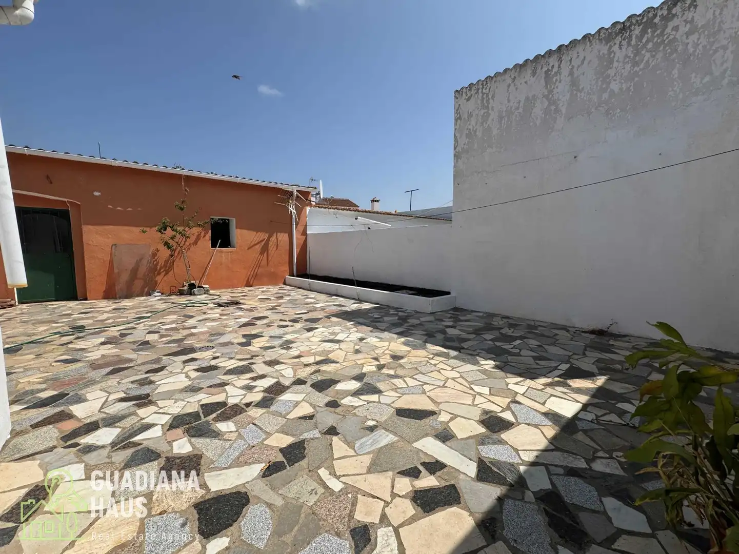 Vista exterior de Casa o xalet en venda en San Silvestre de Guzmán