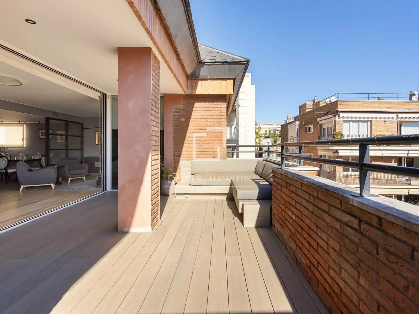 Terrasse von Wohnung zum Verkauf in Barcelona mit Klimaanlage und Terrasse