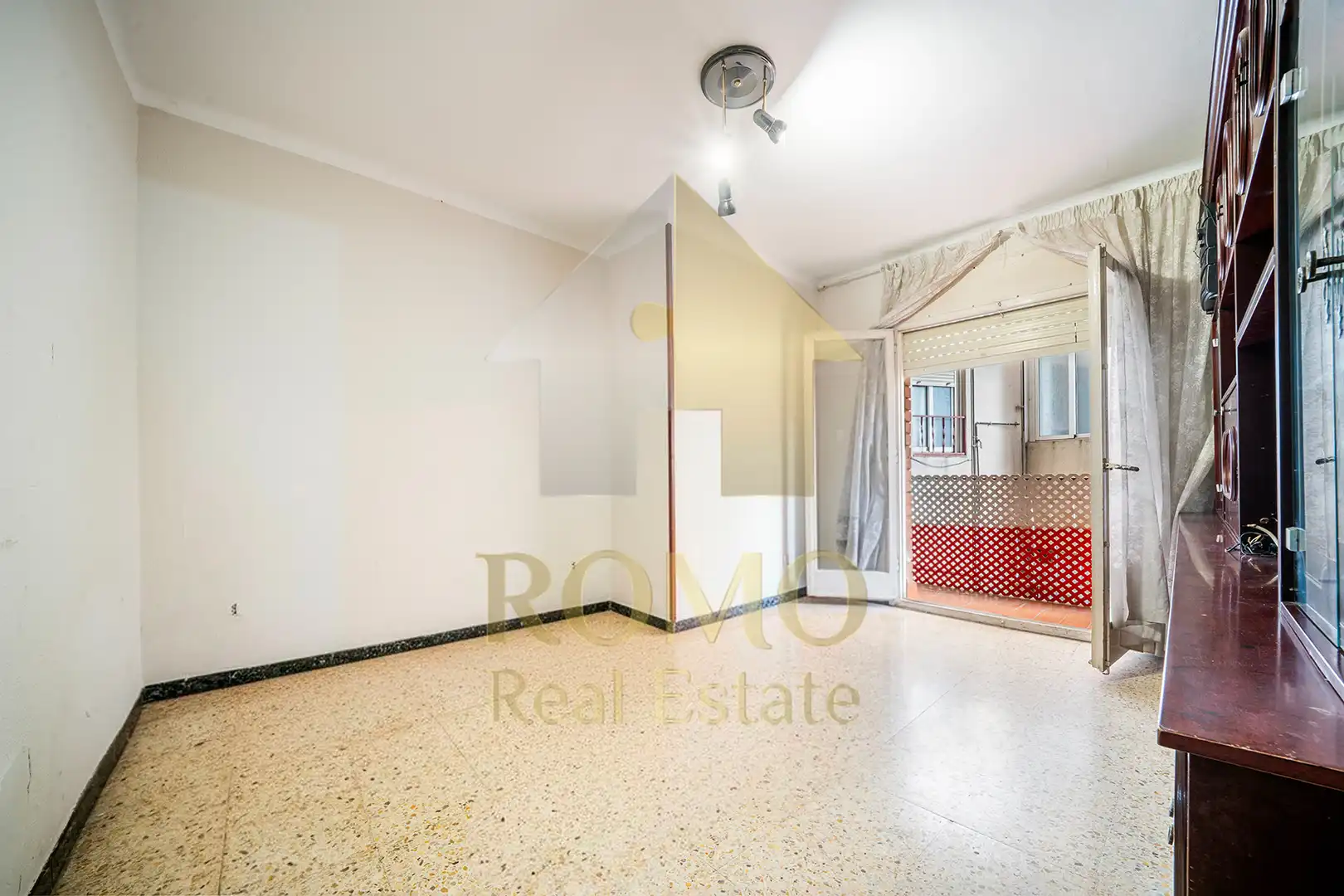 Außenansicht von Wohnung zum Verkauf in Santa Perpètua de Mogoda mit Balkon