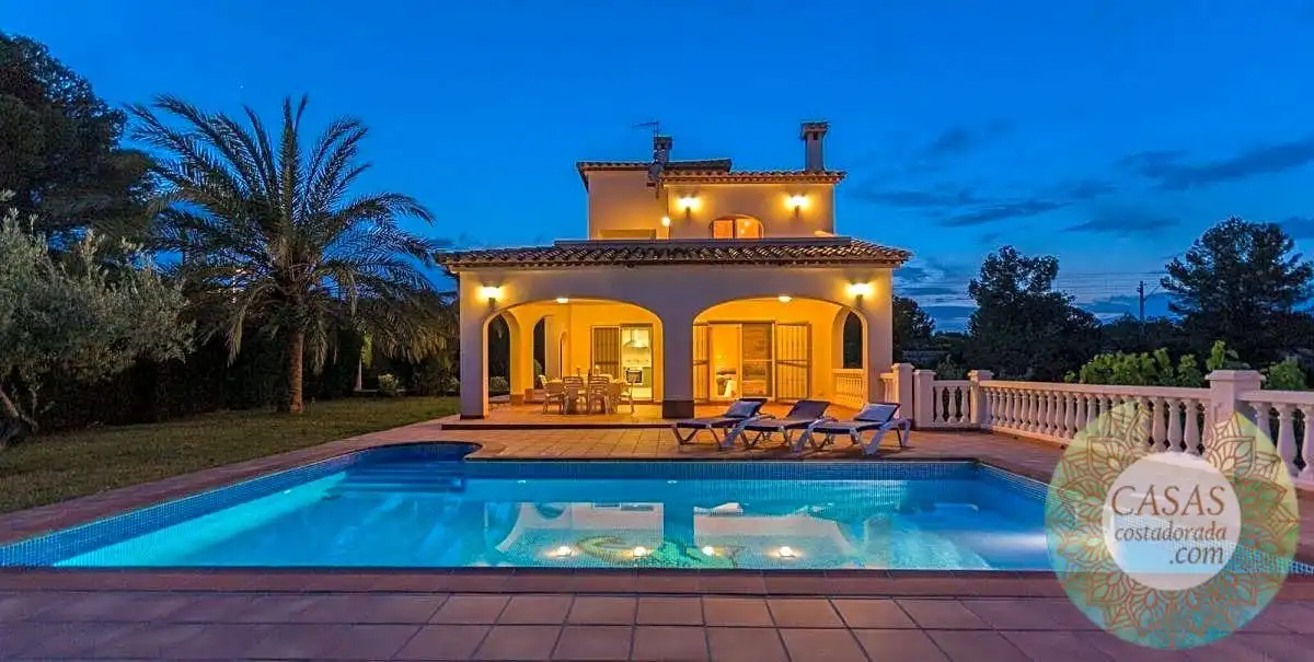 Vista exterior de Casa o xalet en venda en L'Ampolla amb Jardí privat, Terrassa i Piscina