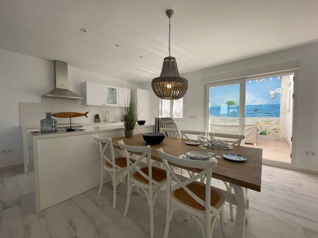 Casa-chalet en Venta en Playa de las Gaviotas - El Pedrucho