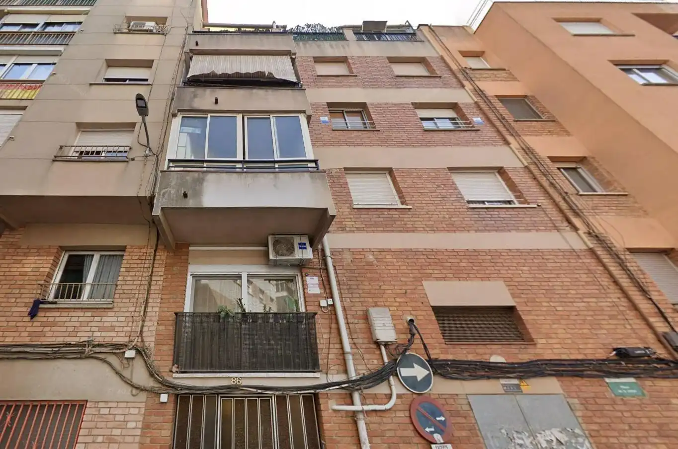 Vista exterior de Piso en venta en Barberà del Vallès con Balcón