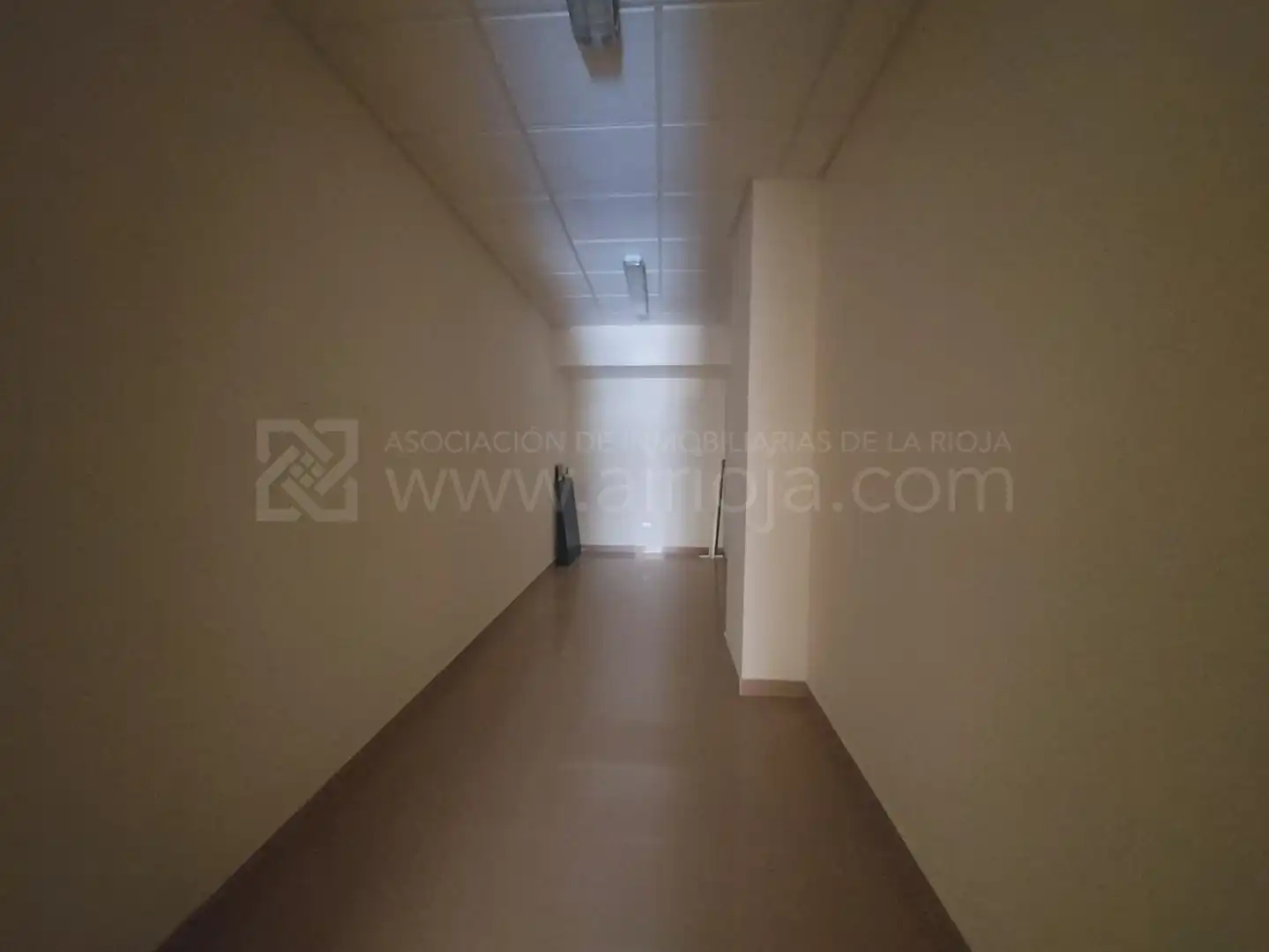 Geschaftsraum zur Miete in  Logroño