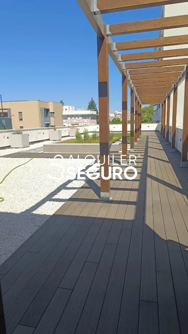 Terraza de Piso de alquiler en Sevilla con Aire acondicionado, Trastero y Piscina
