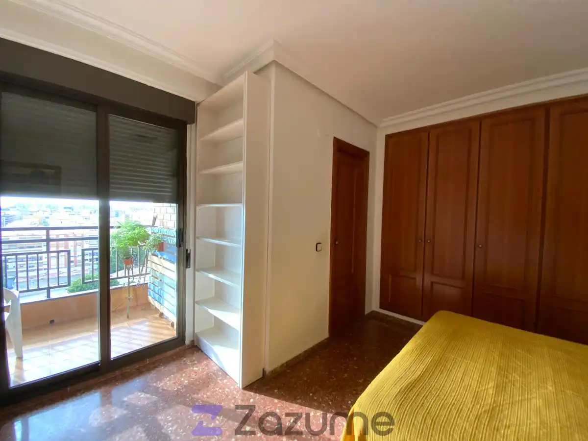 Schlafzimmer von Wohnung zur Miete in Valencia mit Klimaanlage, Heizung und Terrasse