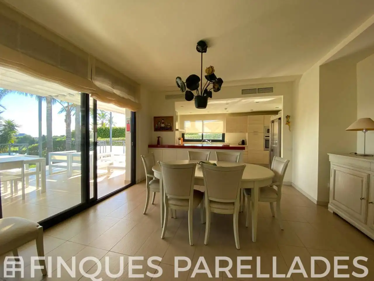 Comedor de Casa o chalet en venta en Sitges con Aire acondicionado, Calefacción y Jardín privado