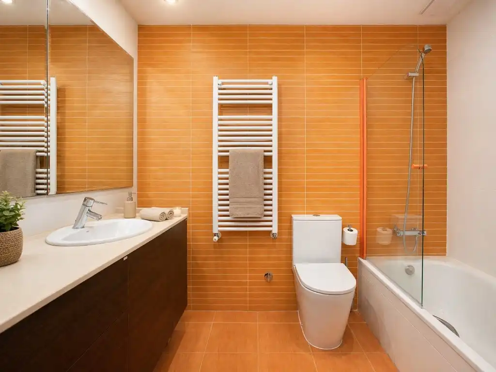 Bathroom of Houses for sale in Fornells de la Selva  with Air Conditioner, Terrace and Community pool