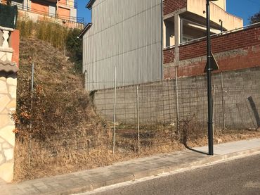 Terreny residencial en venda a Carrer Narcís Monturiol 32