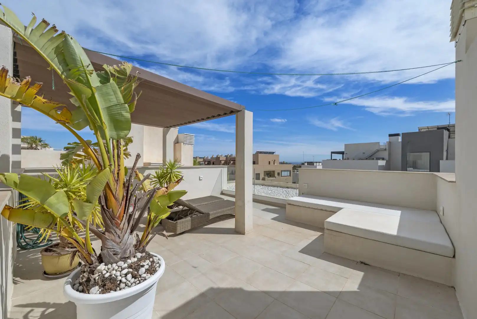 Terrassa de Casa adosada en venda en Mijas amb Aire condicionat, Terrassa i Piscina