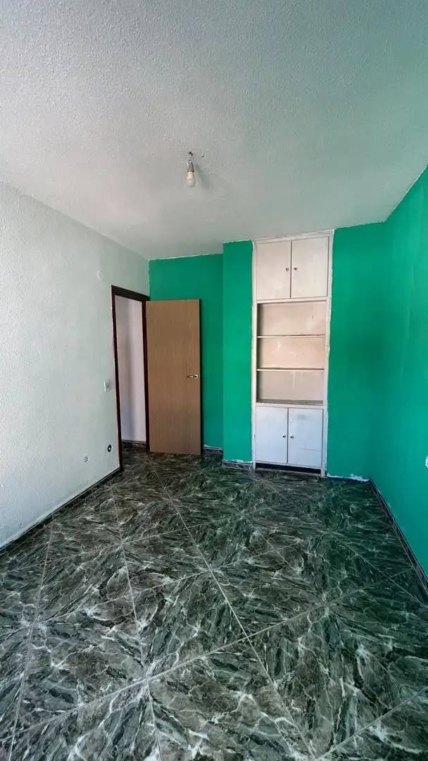Habitación de Piso en venta en Murcia con Balcón