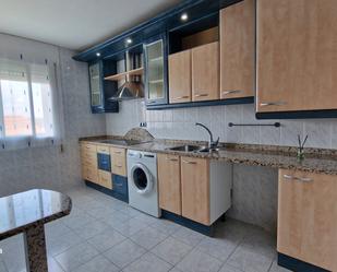 Küche von Wohnung zum verkauf in Ontígola mit Klimaanlage, Heizung und Terrasse