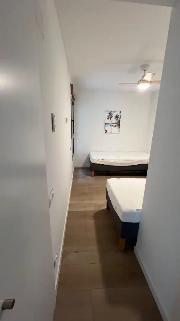Habitación de Piso de alquiler en El Puig de Santa Maria con Aire acondicionado, Amueblado y TV