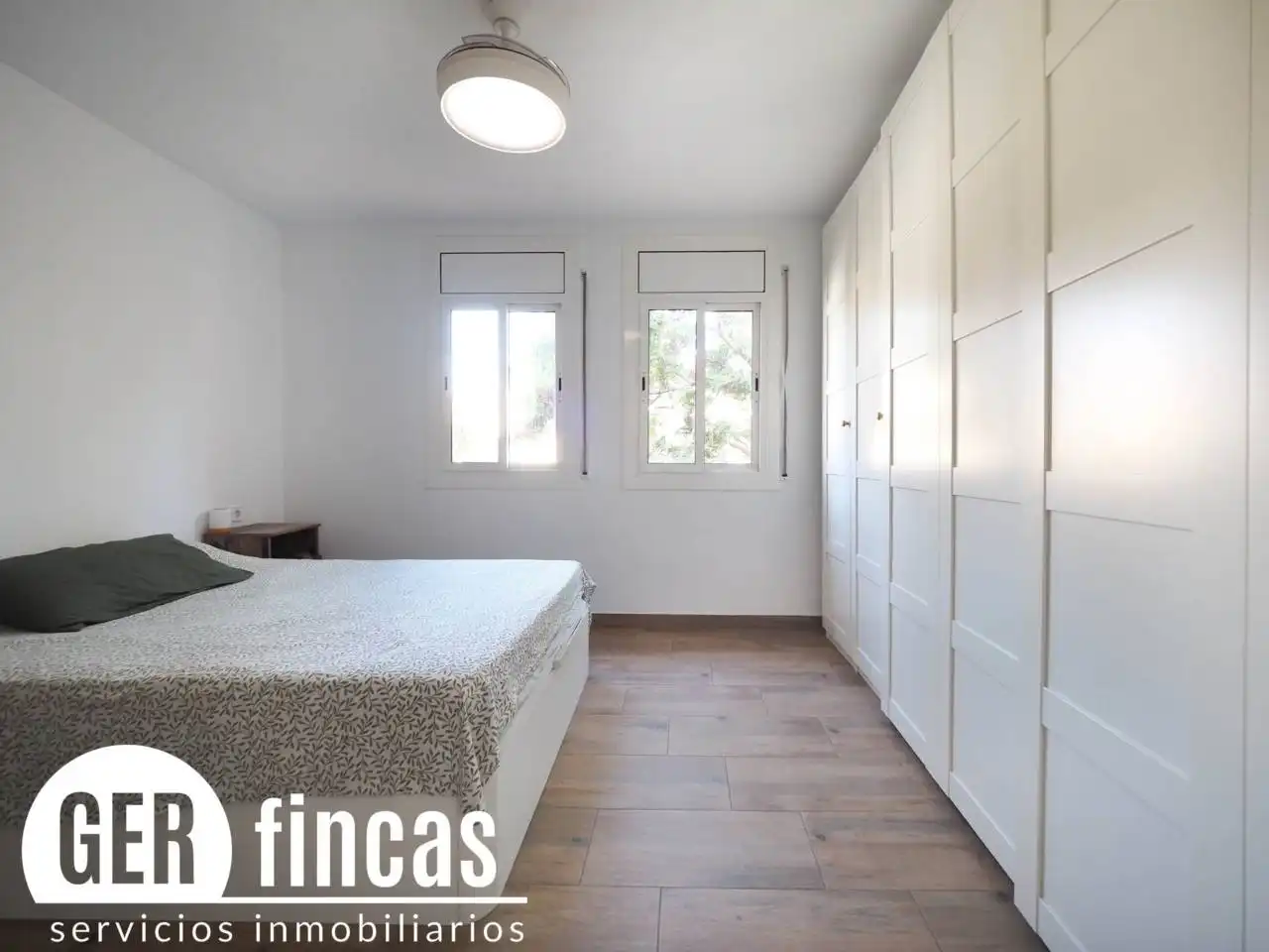 Bedroom of Flat for sale in Terrassa  with Alarm