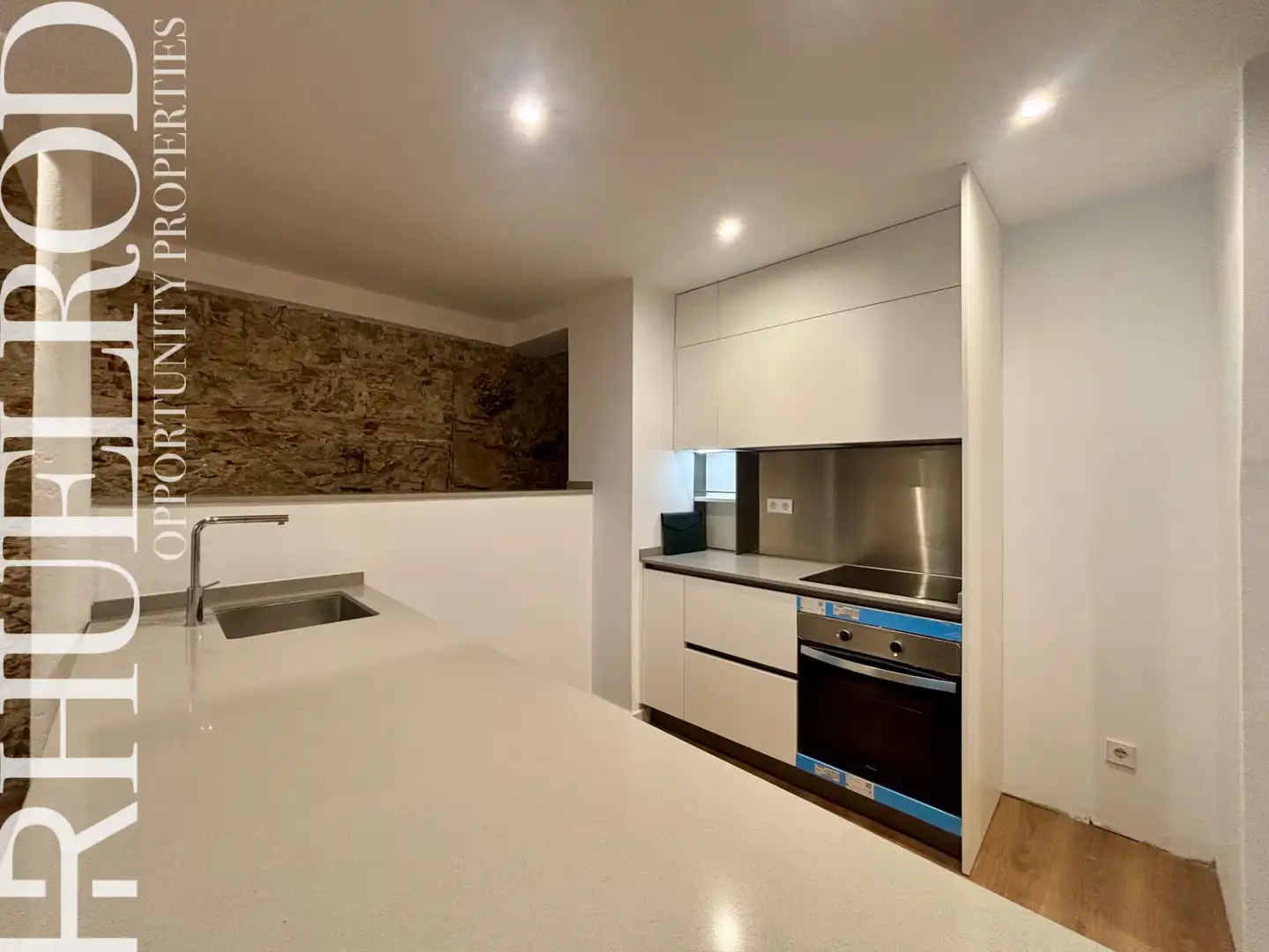 Kitchen of Ground floor for sale in Badalona  with Air Conditioner, Heating and Parquet flooring