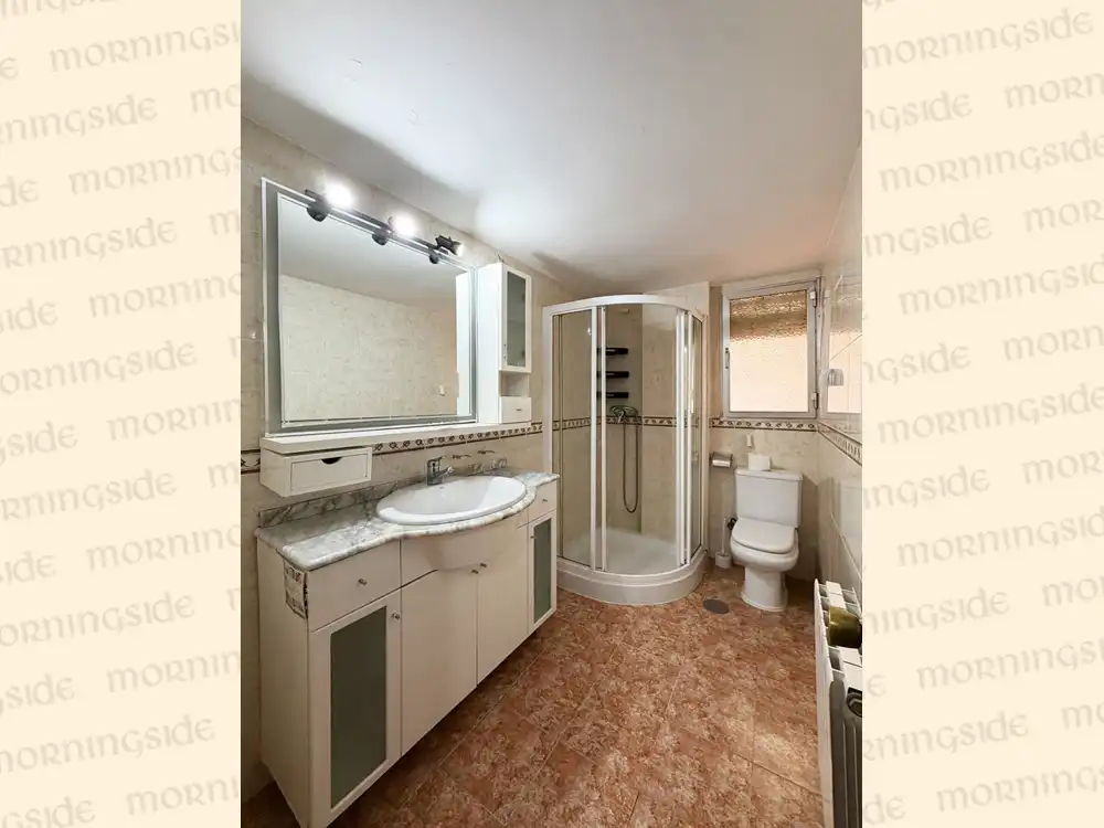 Baño de Planta baja en venta en Pinto con Calefacción