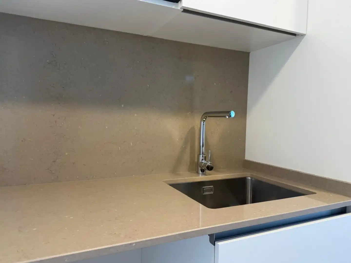 Kitchen of Flat for rent in Girona  with Storage room, Balcony and Community pool