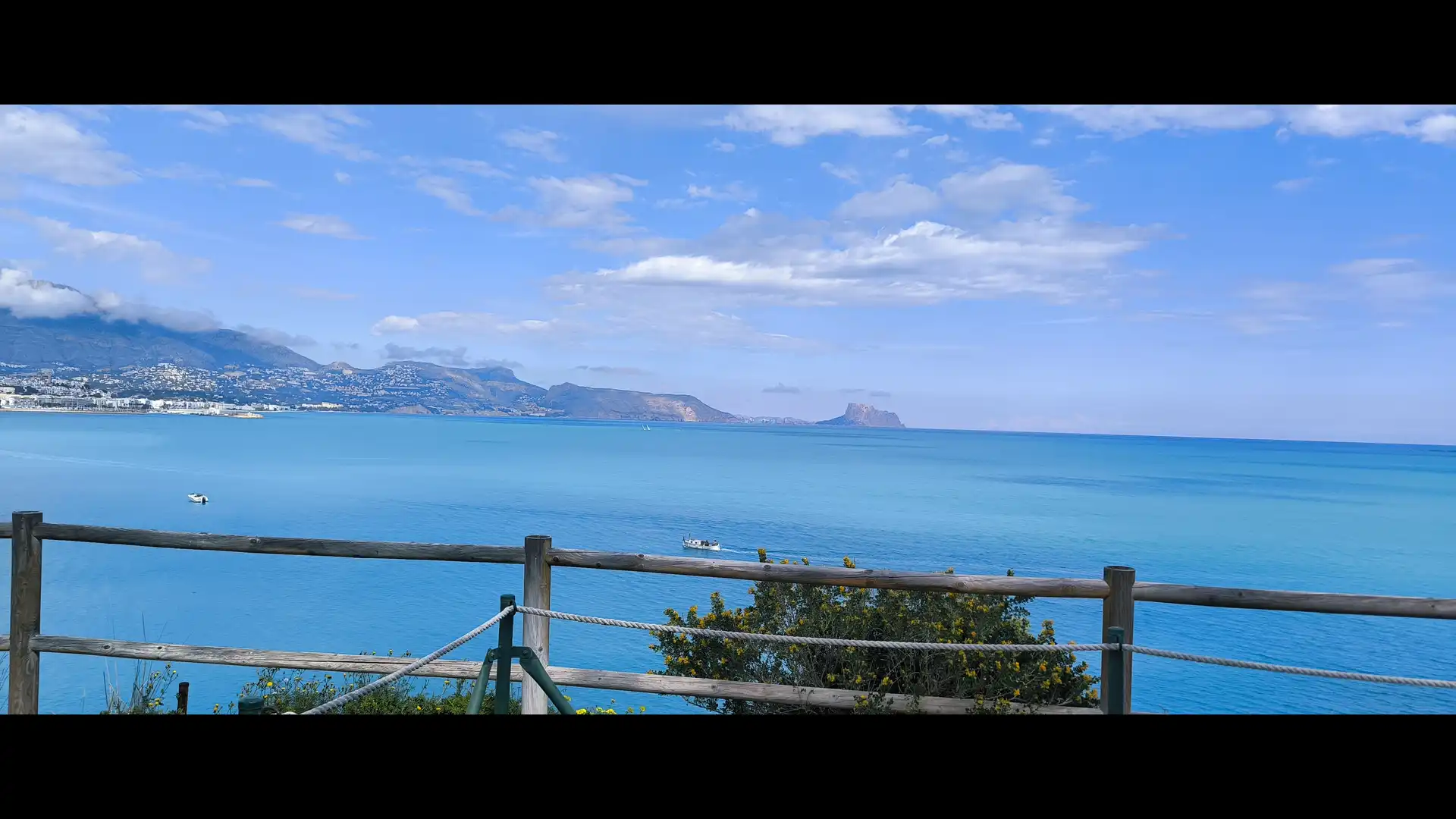 Exterior view of Houses for sale in L'Alfàs del Pi  with Air Conditioner, Private garden and Swimming Pool