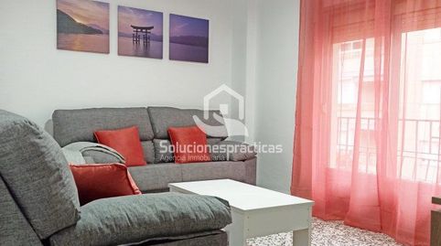 Foto 2 de Piso de alquiler en De Barcelona, Peñamefecit - Avda Barcelona, Jaén Capital