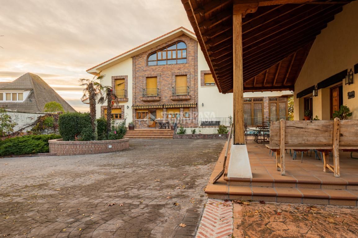 Vista exterior de Casa o chalet en venta en Arganda del Rey con Aire acondicionado, Calefacción y Balcón