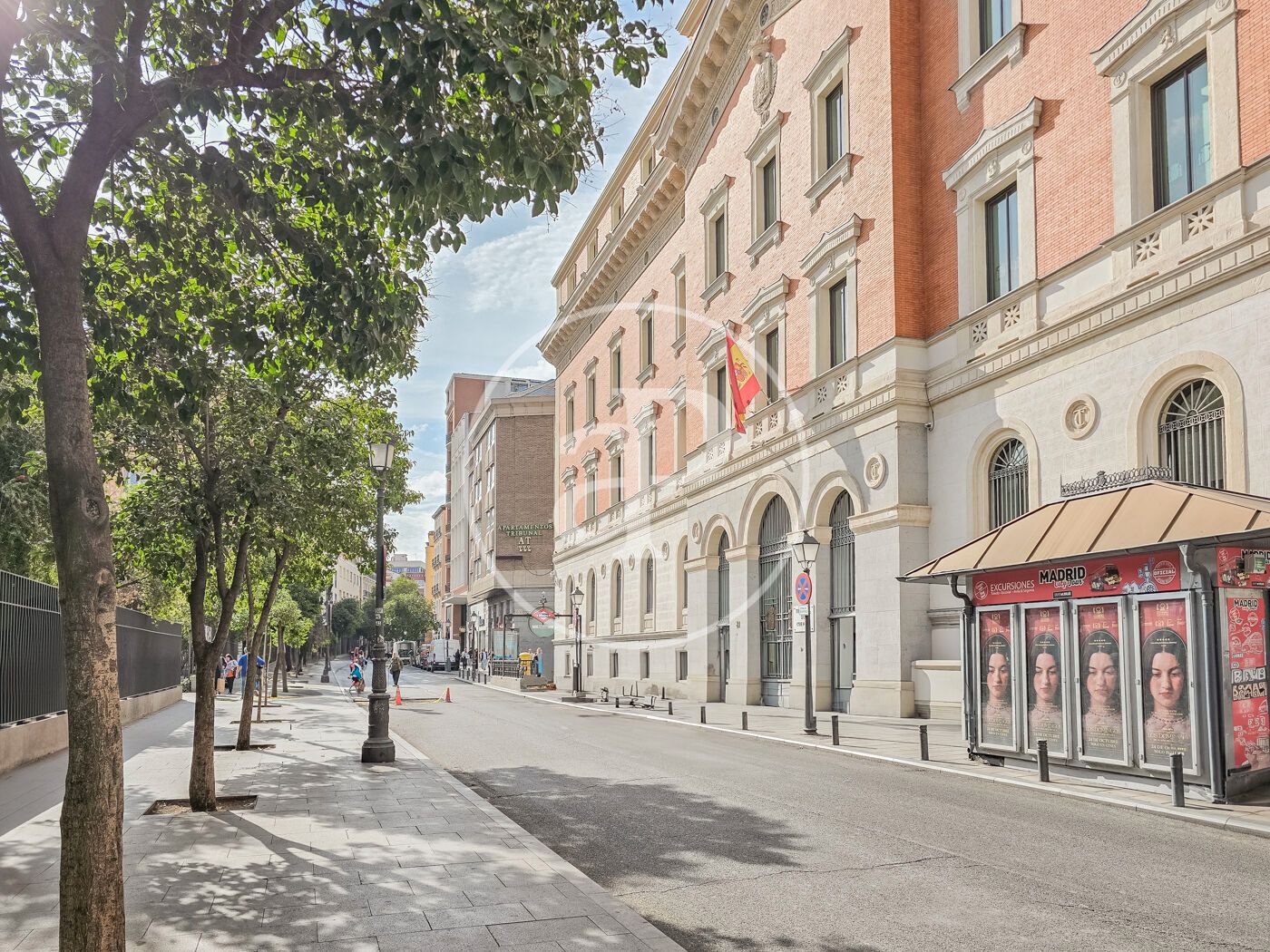 Vista exterior de Piso en venta en  Madrid Capital con Calefacción y Trastero