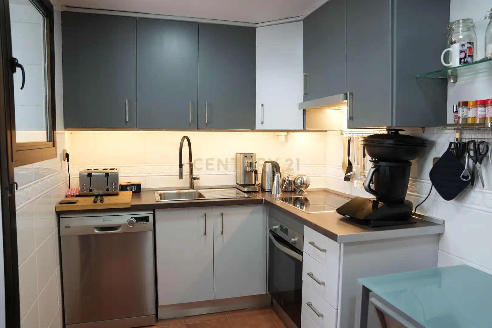 Kitchen of Apartments for sale in Málaga  with Air Conditioner, Private garden and Oven