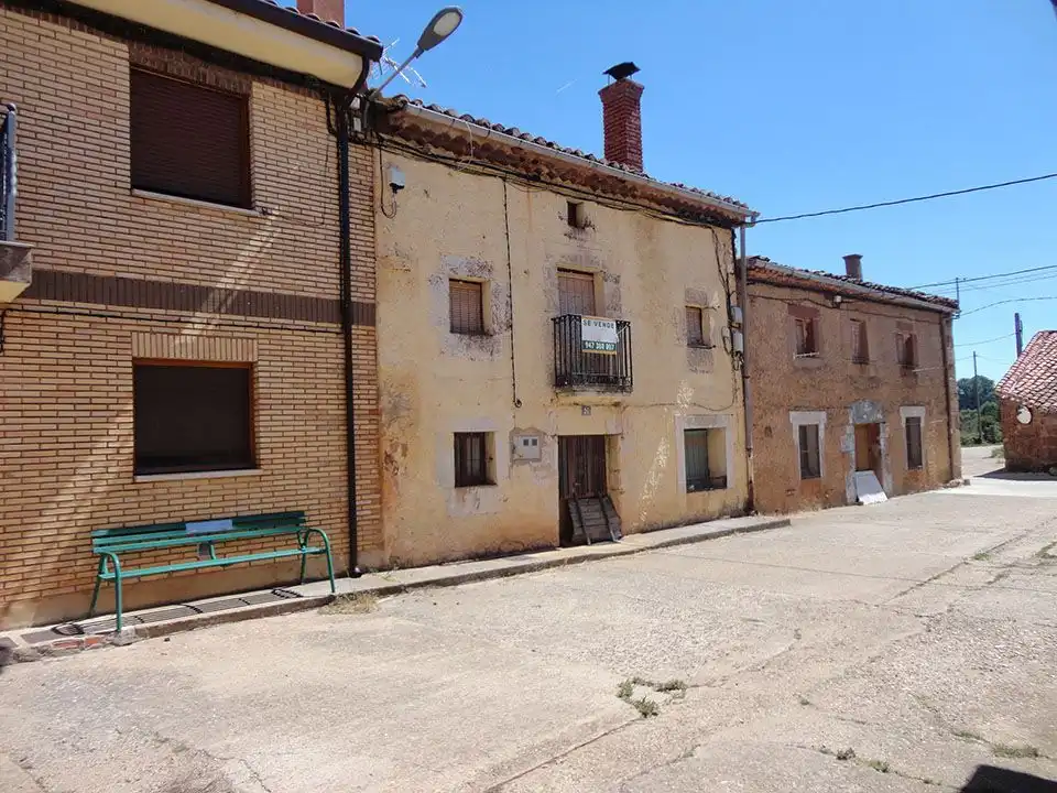 Exterior view of Country homes for sale in La Revilla y Ahedo 