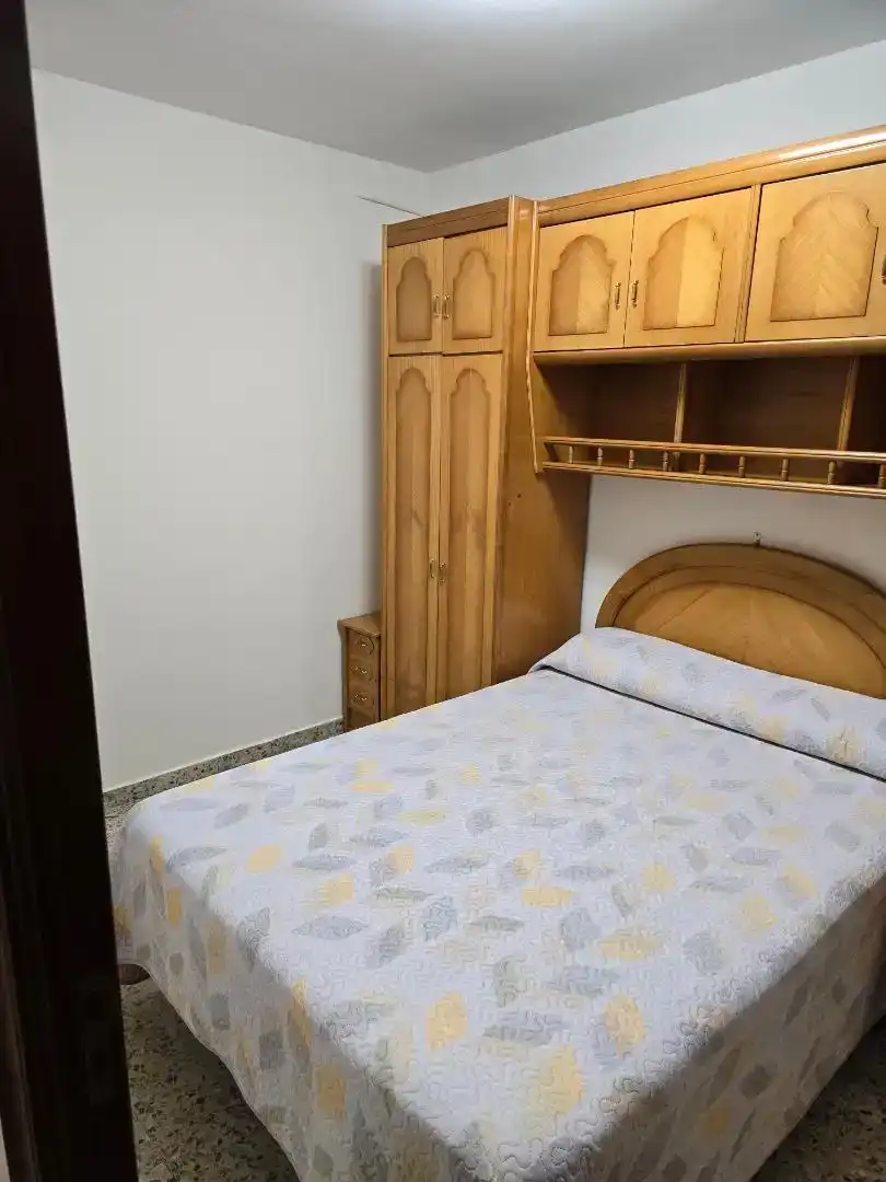 Habitación de Piso de alquiler en Valencia de Don Juan con Amueblado, Horno y Lavadora
