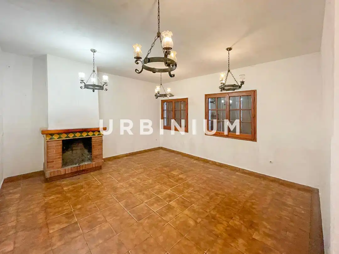 Edificio en venta en Maçanet de Cabrenys