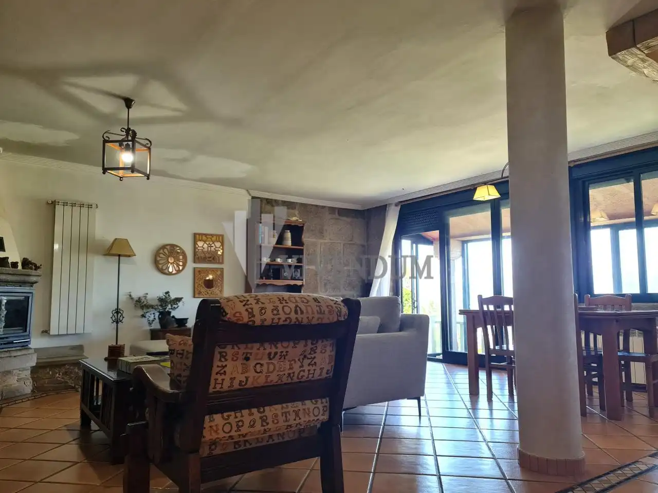 Sala de estar de Casa o chalet en venta en Redondela con Calefacción, Jardín privado y Terraza