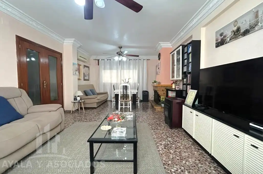 Casa adosada en venta en La Magdalena - Molinos Marfagones