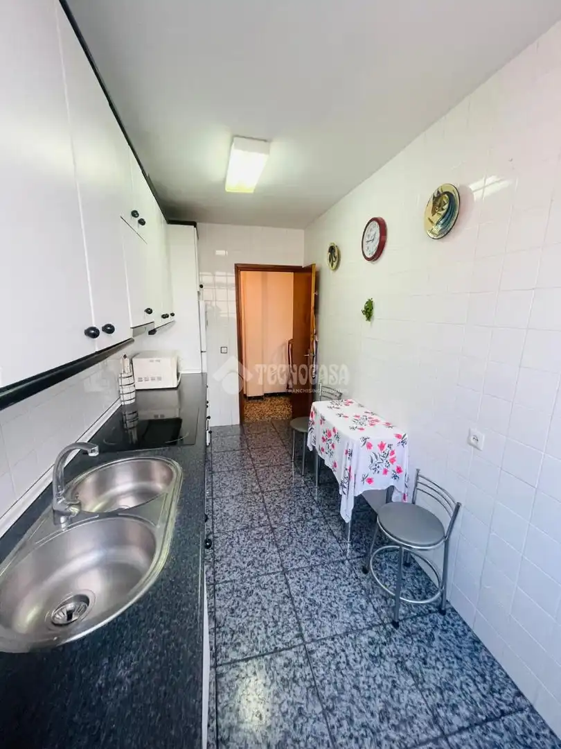 Cocina de Piso en venta en Fuengirola con Balcón