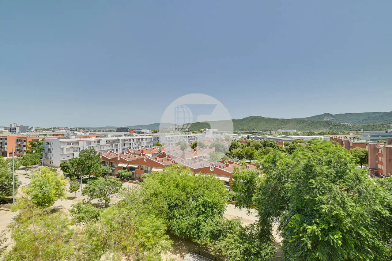 Exterior view of Attic for sale in Mollet del Vallès  with Air Conditioner, Heating and Balcony