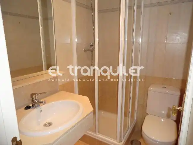 Baño de Dúplex de alquiler en Majadahonda con Trastero, Piscina y Lavadora