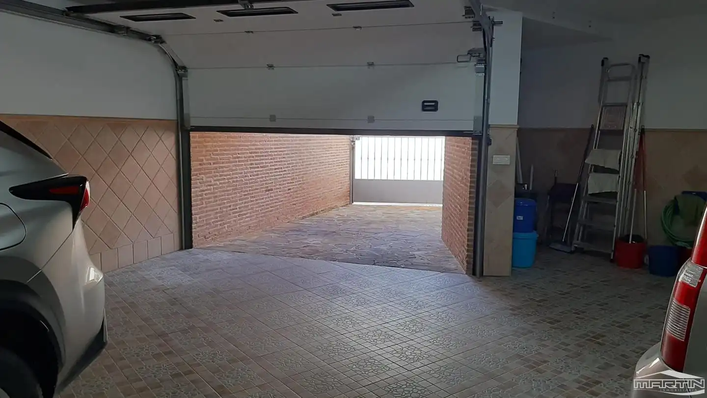 Casa o chalet en venta en Lucena con Aire acondicionado, Terraza y Trastero