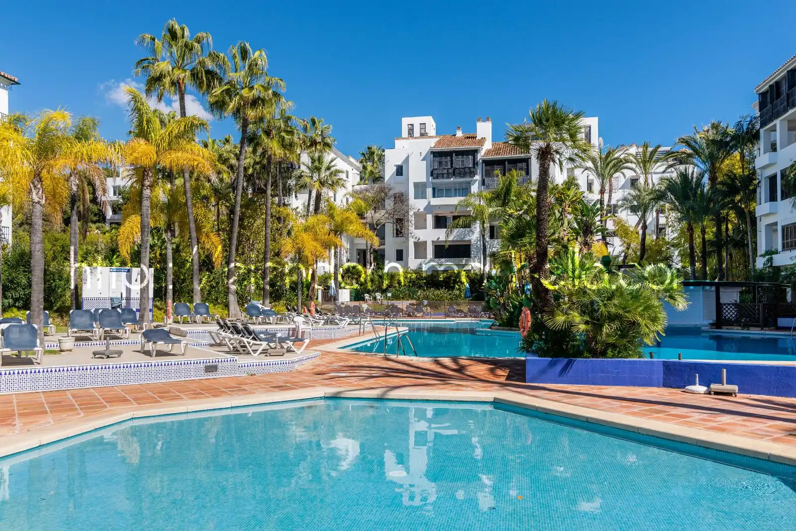 Exterior view of Attic for sale in Marbella  with Air Conditioner, Heating and Oven
