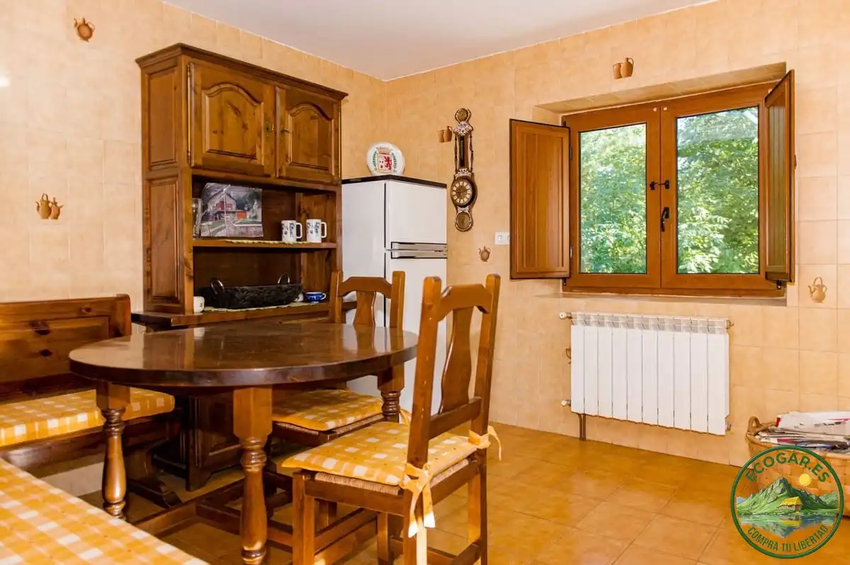 Cocina de Casa o chalet en venta en Cabrillanes con Calefacción, Trastero y Amueblado