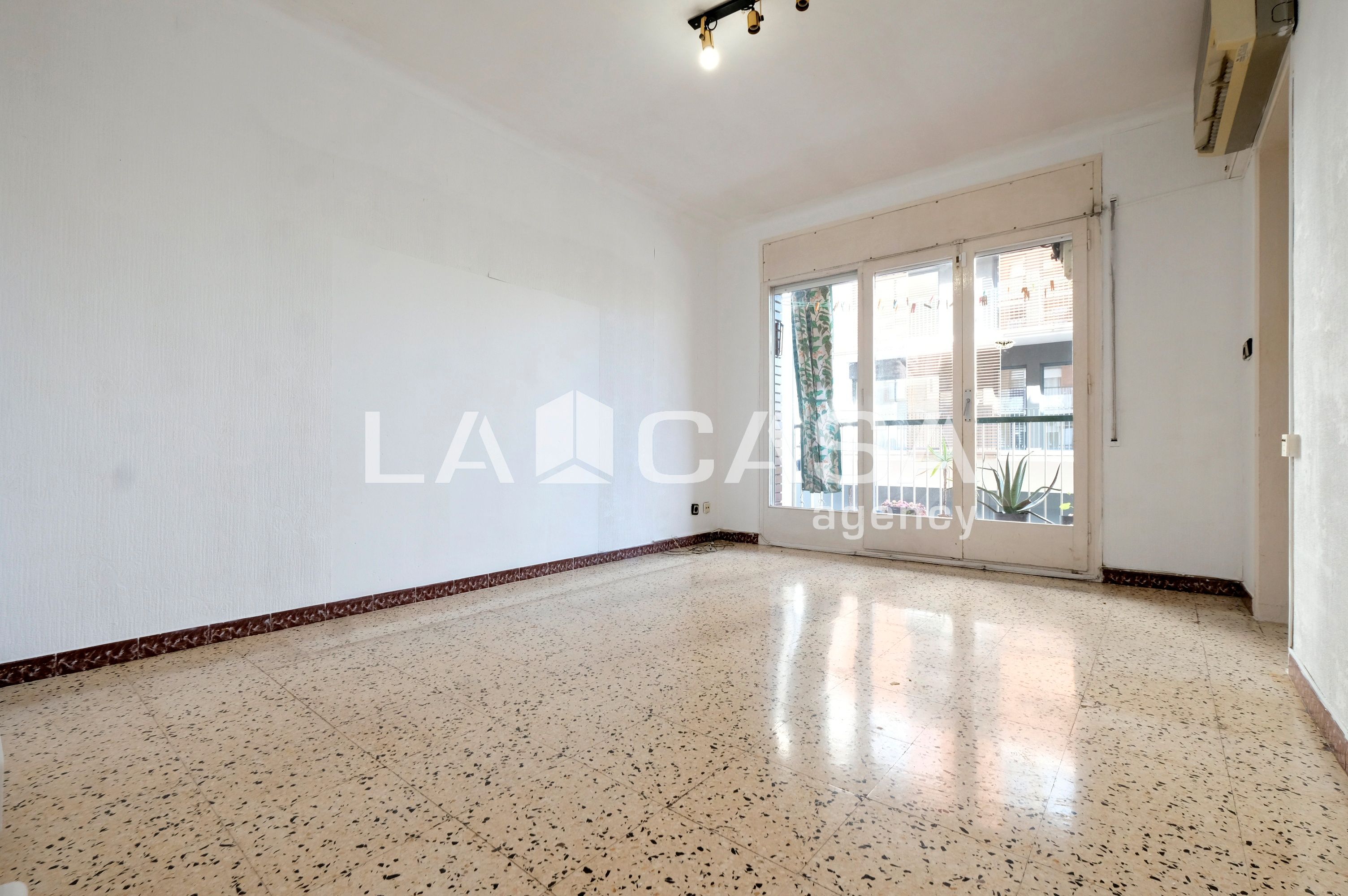 Flat for sale in Carrer de l'Escultor Ordóñez, Porta