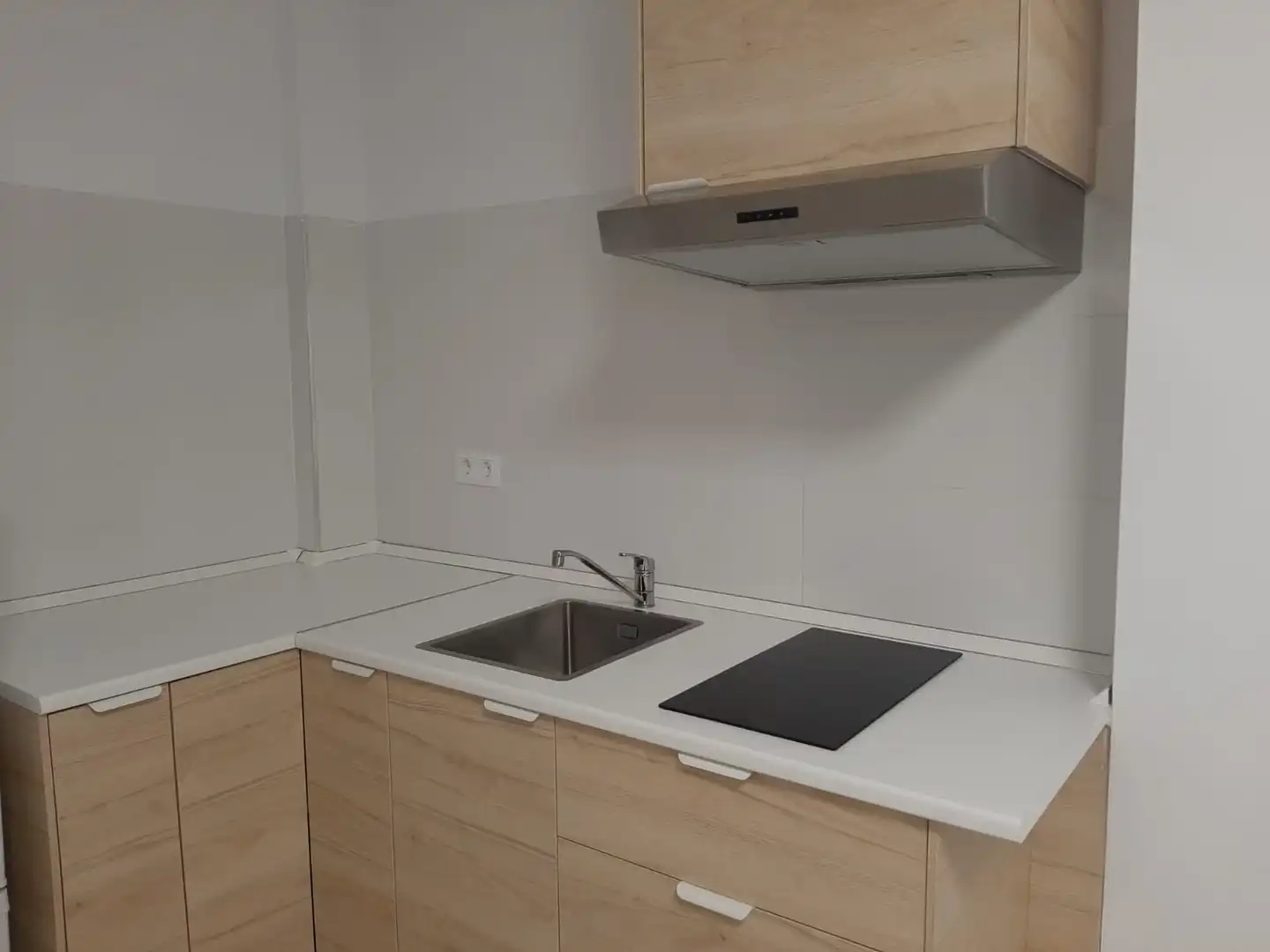 Cocina de Apartamento de alquiler en Villaverde del Río con Aire acondicionado y Amueblado
