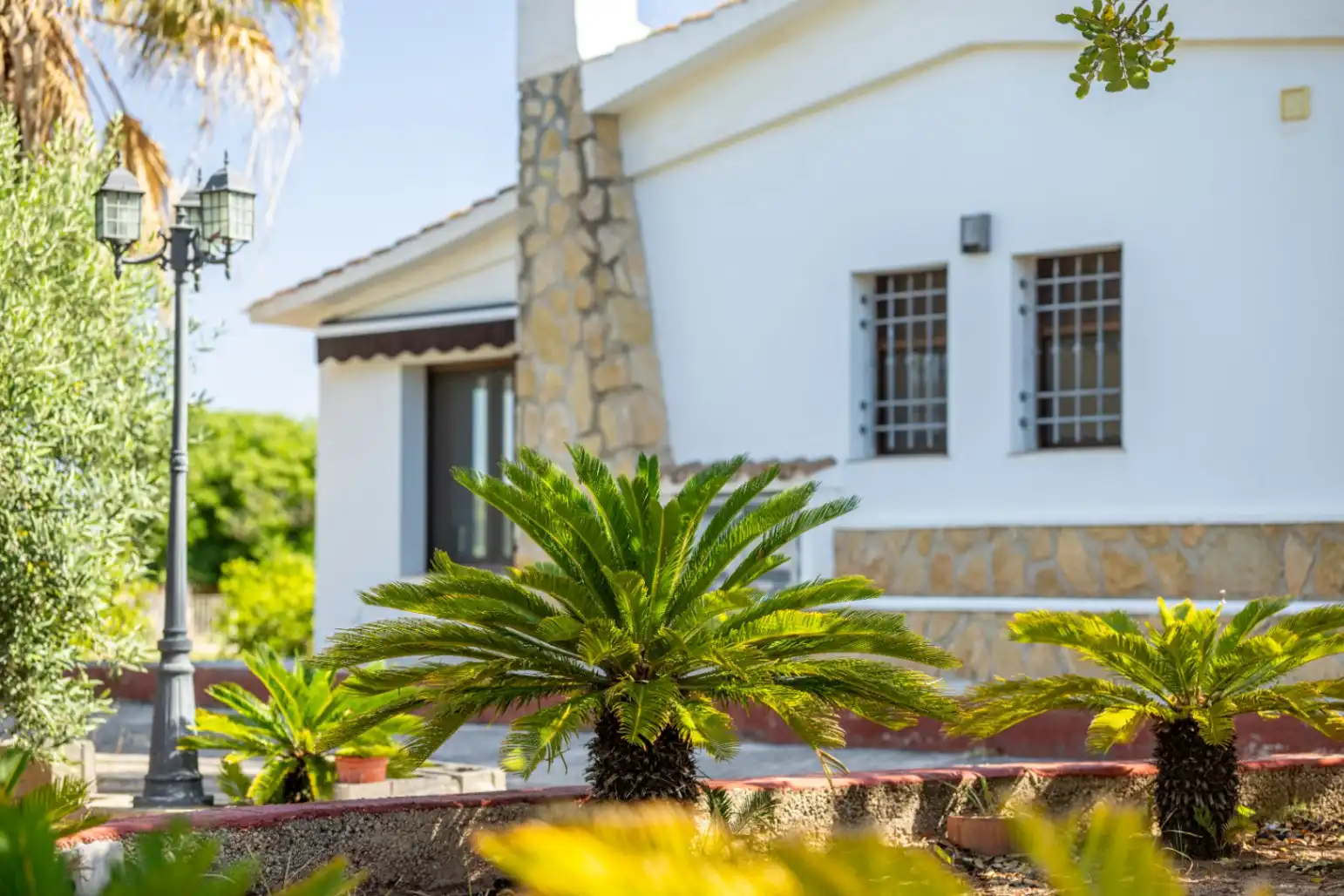 Vista exterior de Finca rústica en venda en Dénia amb Aire condicionat, Calefacció i Jardí privat