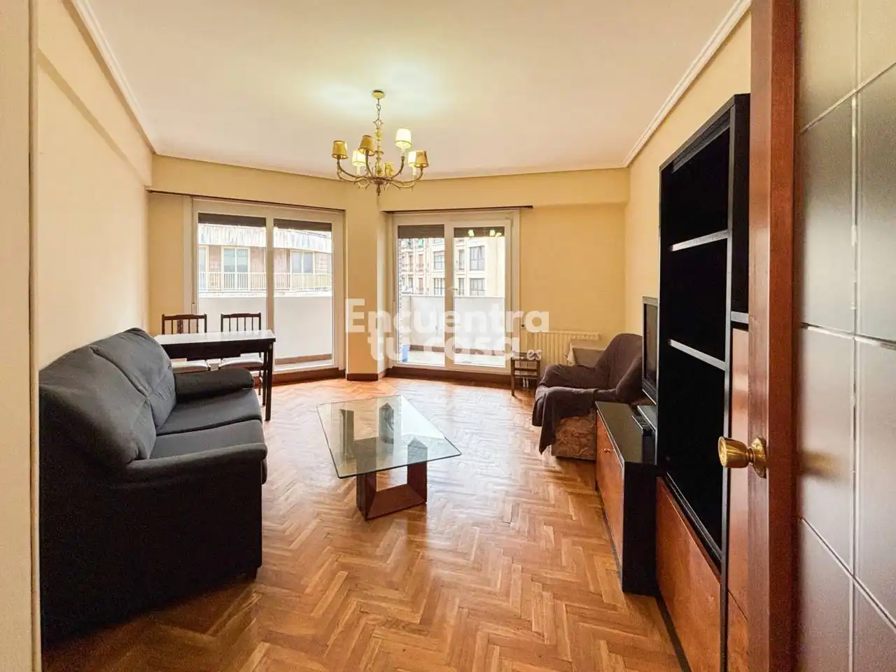 Sala de estar de Piso de alquiler en Donostia - San Sebastián  con Calefacción, Parquet y Amueblado