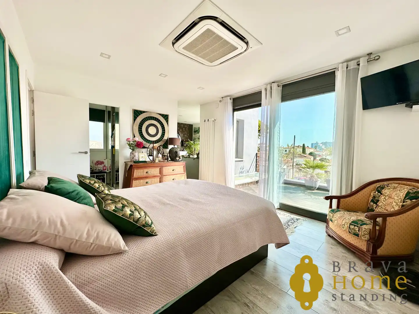 Schlafzimmer von Haus oder Chalet zum Verkauf in Empuriabrava mit Klimaanlage, Heizung und Privatgarten
