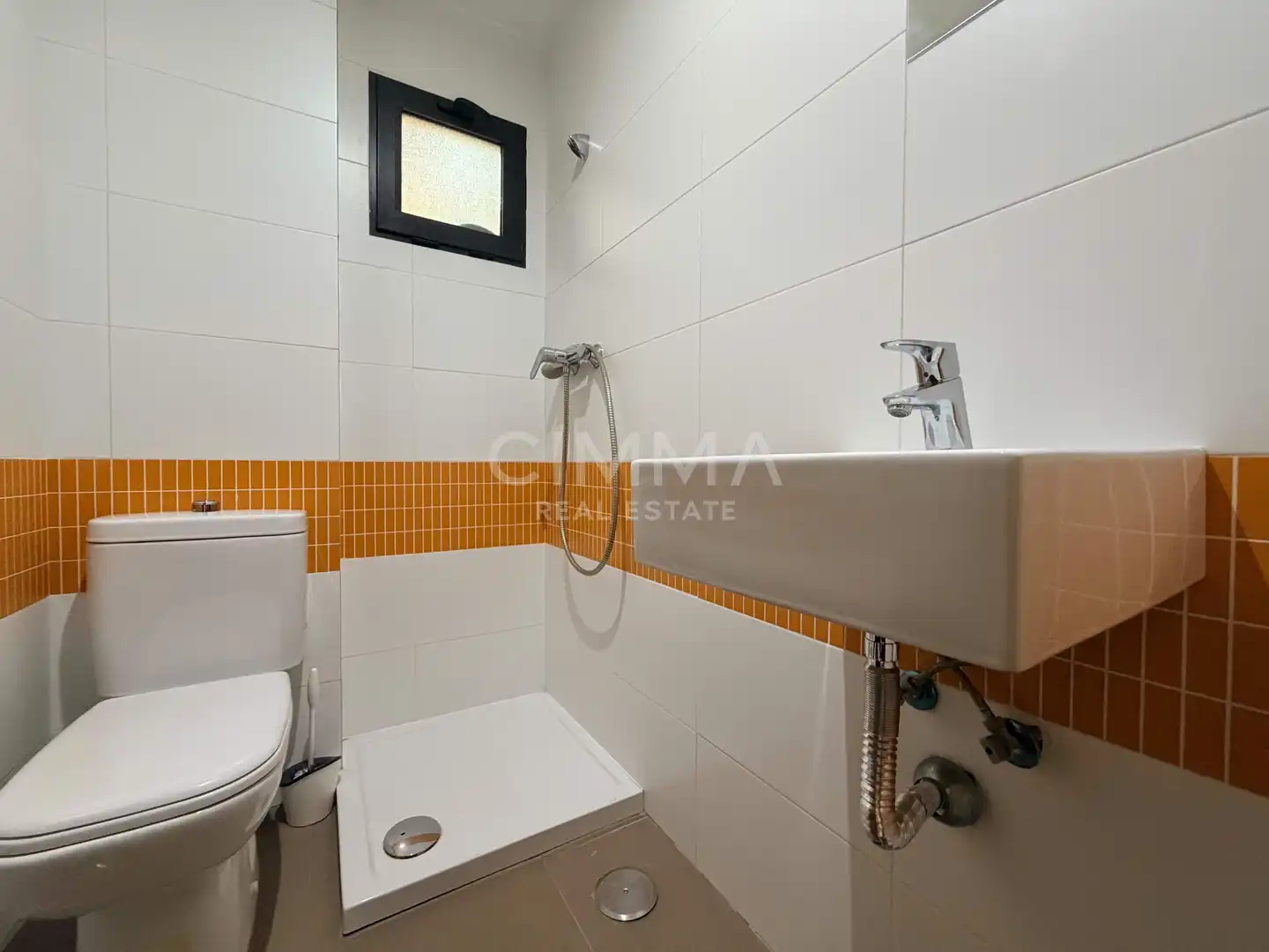 Baño de Piso en venta en La Nucia