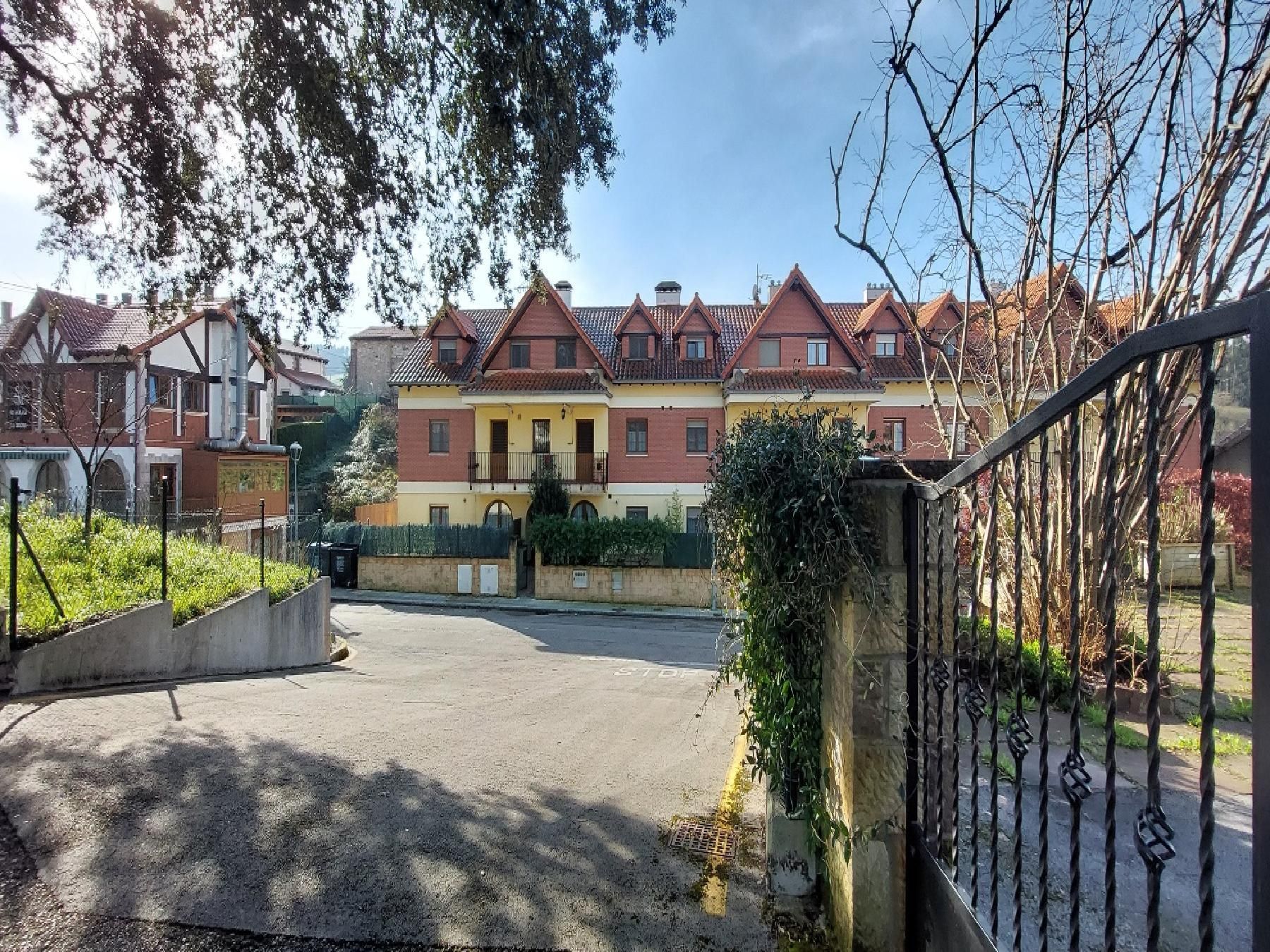 Exterior view of House or chalet for sale in Piélagos