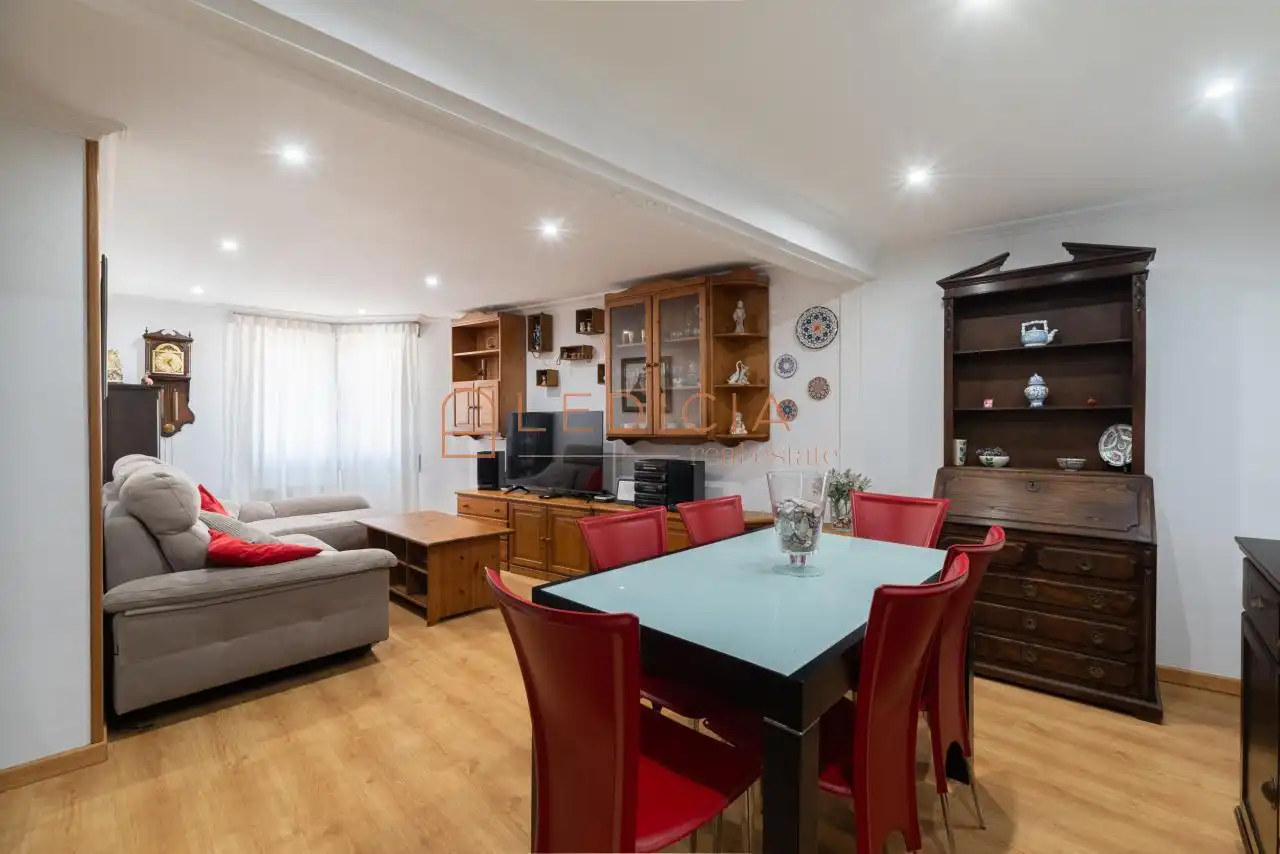 Dining room of Flat for sale in Vigo   with Heating and Furnished