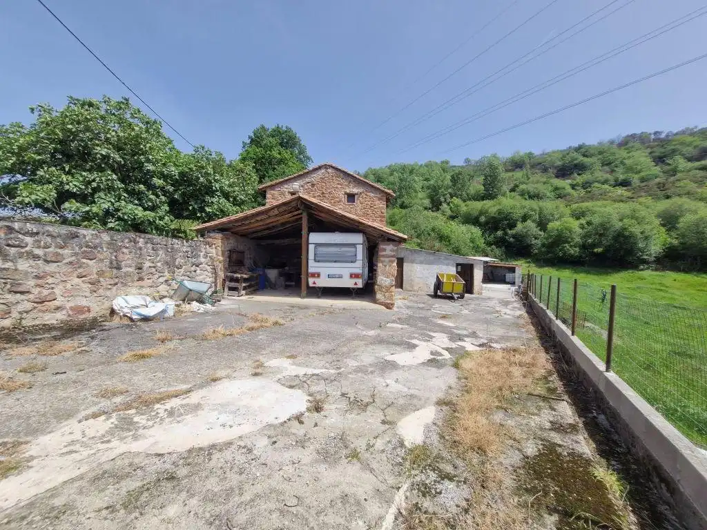 Finca rústica en venta en Cieza (Cantabria) con Balcón