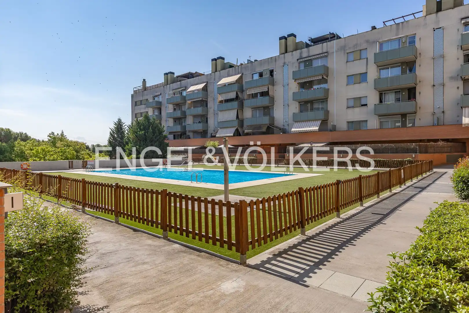 Piscina de Planta baixa en venda en Terrassa amb Calefacció i Piscina