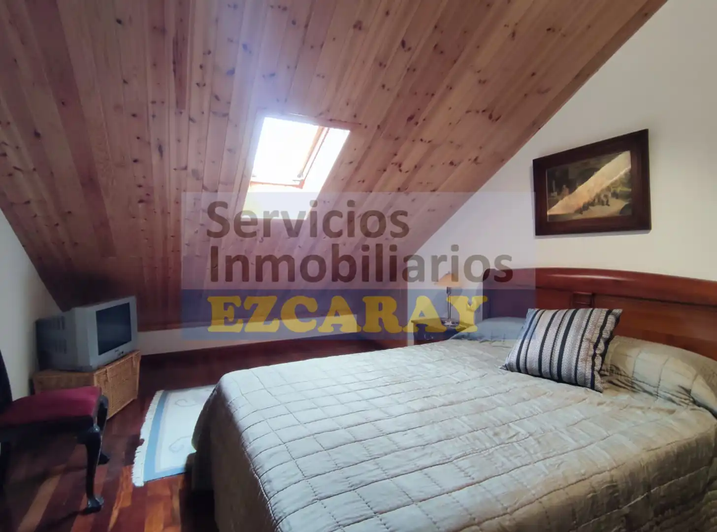 Habitación de Apartamento en venta en Ezcaray con Calefacción, Terraza y Trastero