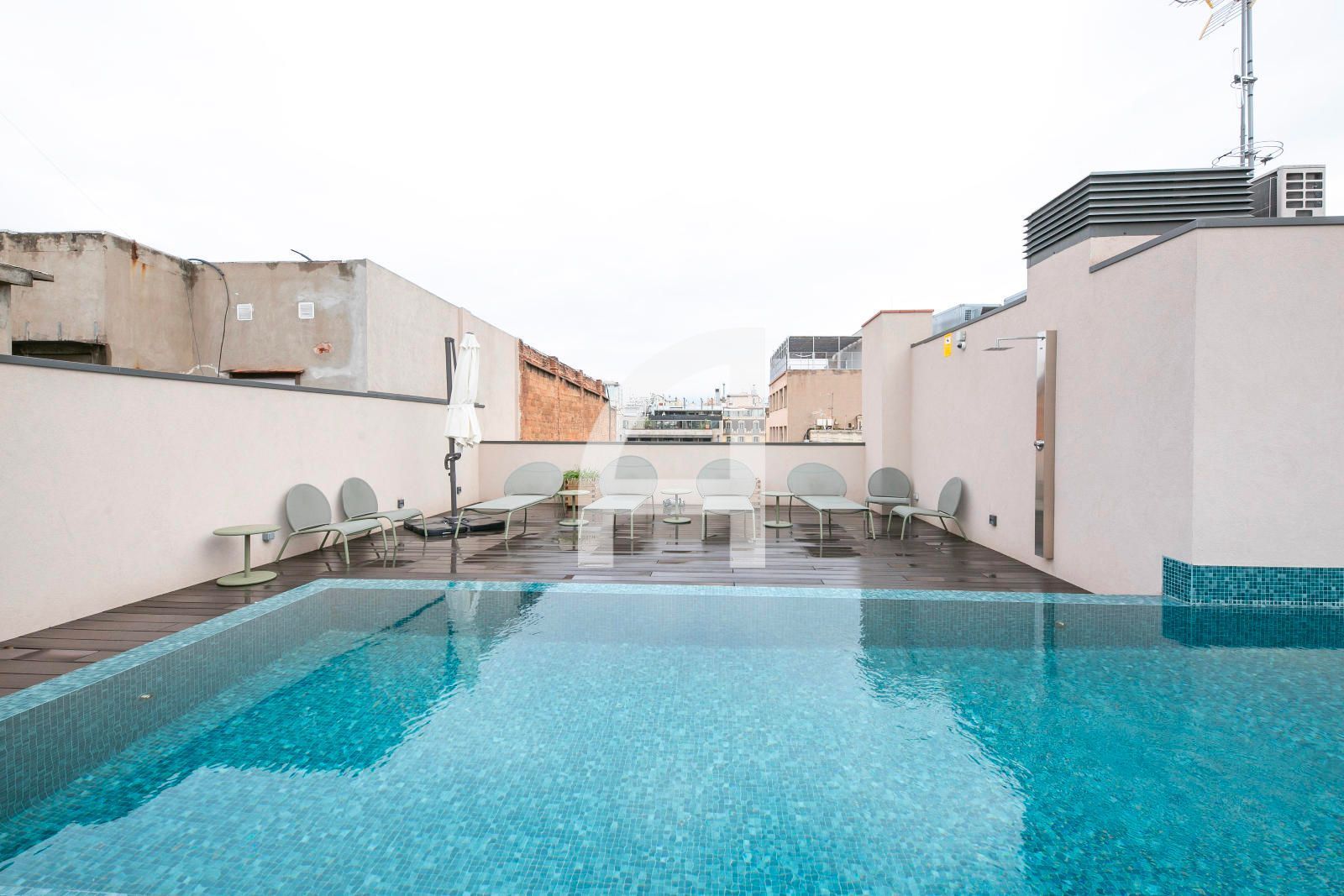 Piscina de Piso en venta en  Barcelona Capital con Aire acondicionado, Calefacción y Parquet
