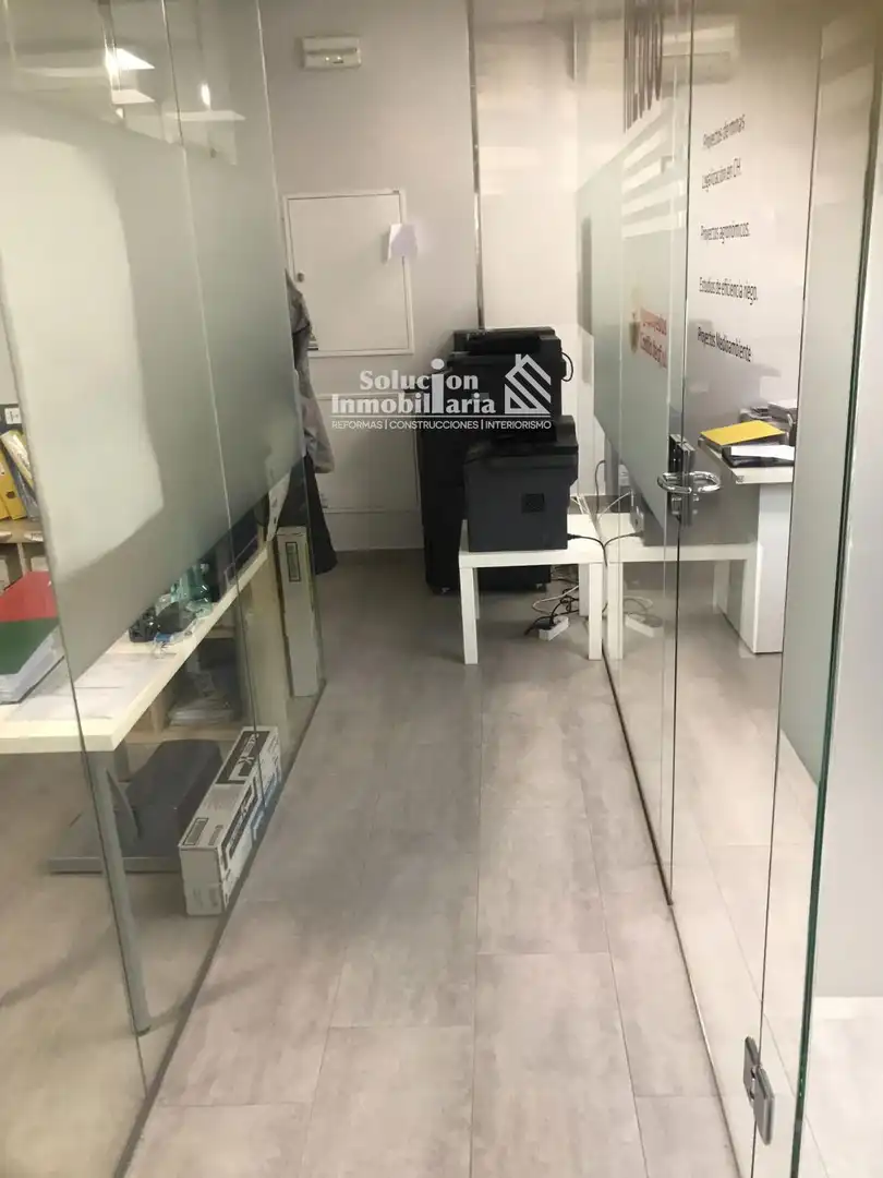 Büro zur Miete in Salamanca mit Klimaanlage, Heizung und Möbliert