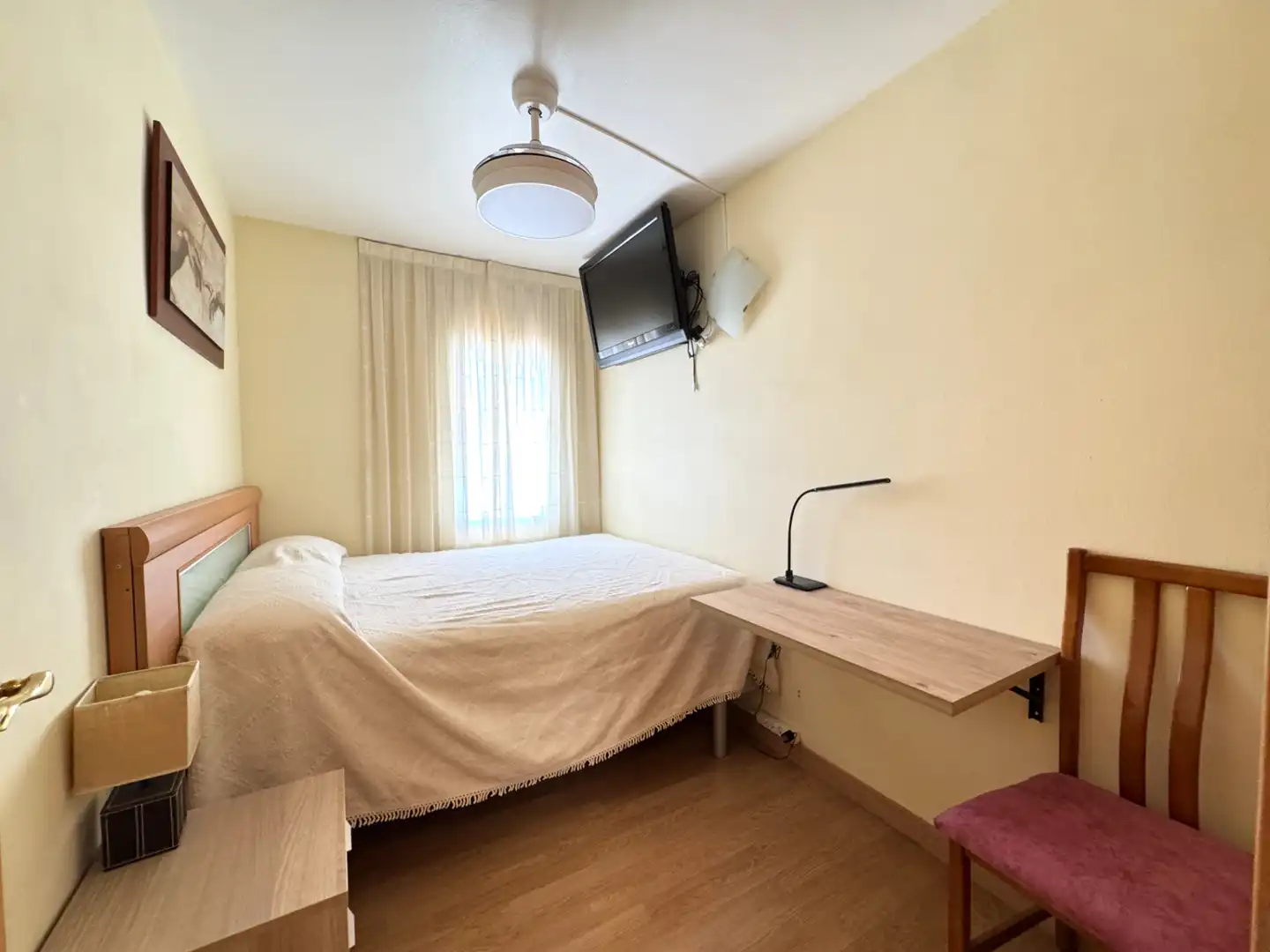 Dormitori de Pis en venda en Santa Susanna amb Aire condicionat, Jardí privat i Parquet